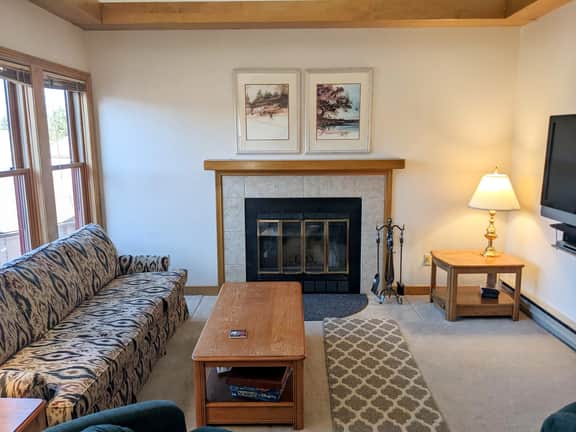 Cozy In-Town Condo | Pool | Hot Tub | Sauna