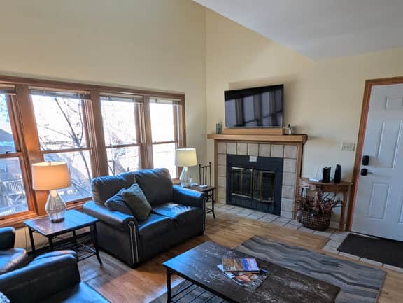 La Plata Views | In-Town | Pool | Hot Tub